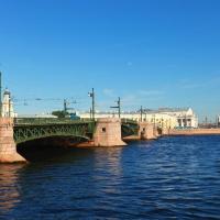 Фотографии отеля Boat Tour along rivers and canals
