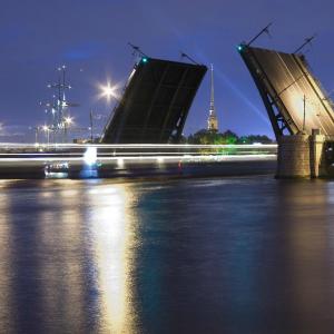 Фотографии отеля Разводные мосты (ночная экскурсия по городу)